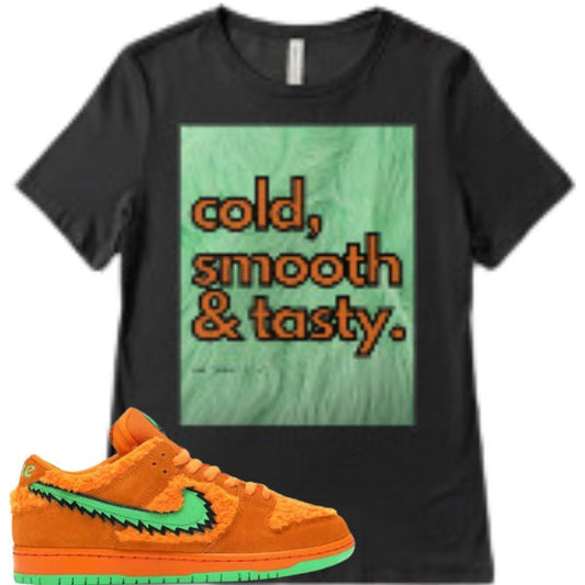 Zapatillas Dunk GreatfulDead de color naranja Camiseta a juego con la frase "fría, suave y sabrosa"